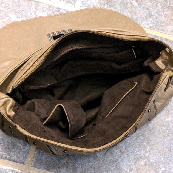 Taupe coloured shoulder bag - Picture 3 of 6